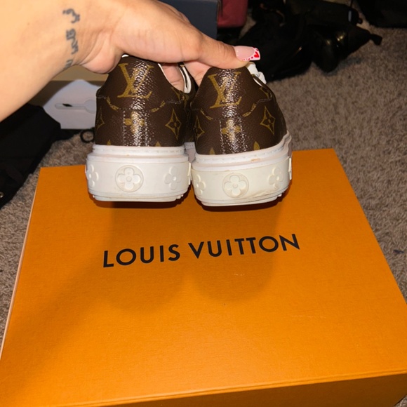 Louis Vuitton “Time Out” Sneaker - Picture 3 of 4